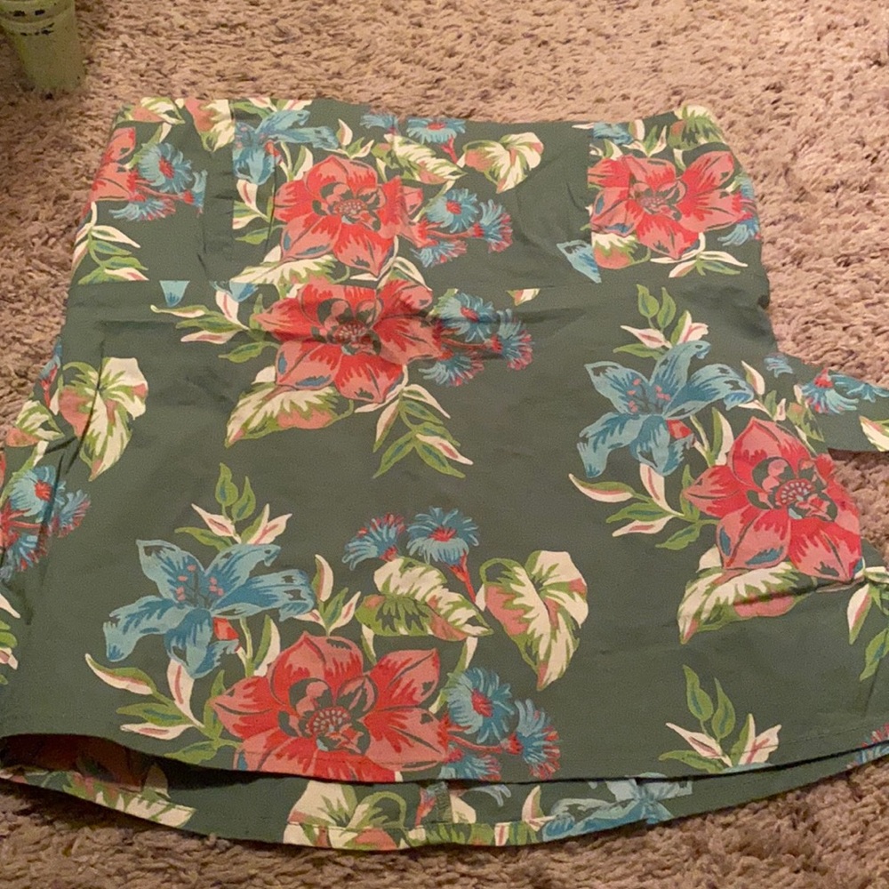 Frenchi I size large strapless top